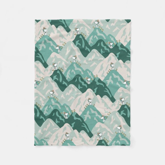Snoopy Great Outdoors Pattern Fleece Blanket (Front)