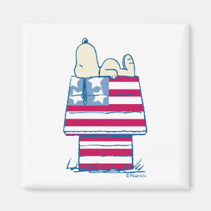 Snoopy on 4th of July Dog House Magnet