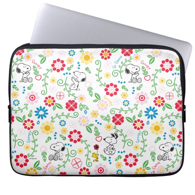Snoopy So Sweet Flower Pattern Laptop Sleeve (Front)