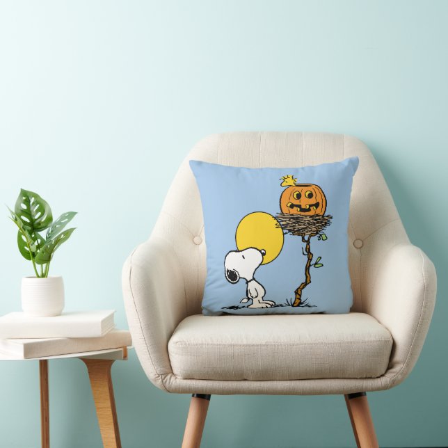 Snoopy & Woodstock Nest With Jack O' Lantern Cushion (Chair)