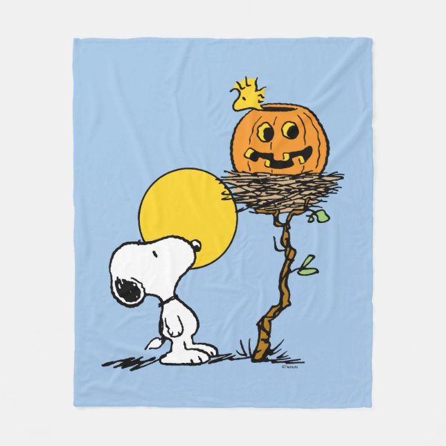 Snoopy & Woodstock Nest With Jack O' Lantern Fleece Blanket (Front)