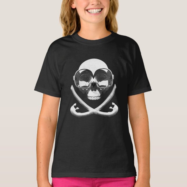 Snorkelling and Scuba Diving Pirate Skull Flag T-Shirt (Front)