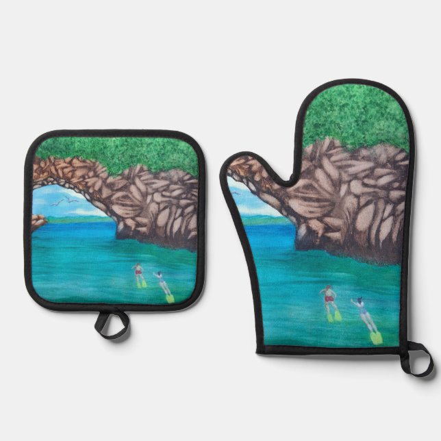 Snorkelling in Paradise  Oven Mitt & Pot Holder Set (Front)