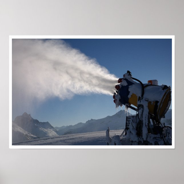 Snow Canon, Snow Gun, Snow Maker, Shooting Snow Poster (Front)