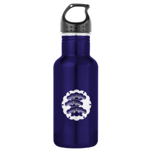 Snow-covered three-tiered pine in rice cake 532 ml water bottle