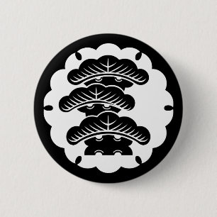 Snow-covered three-tiered pine in rice cake 6 cm round badge