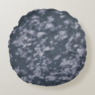 Snow flakes round cushion