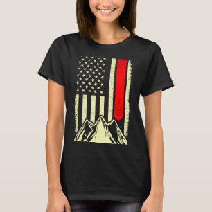 Snowboarding skiing snowboard american flag T-Shirt