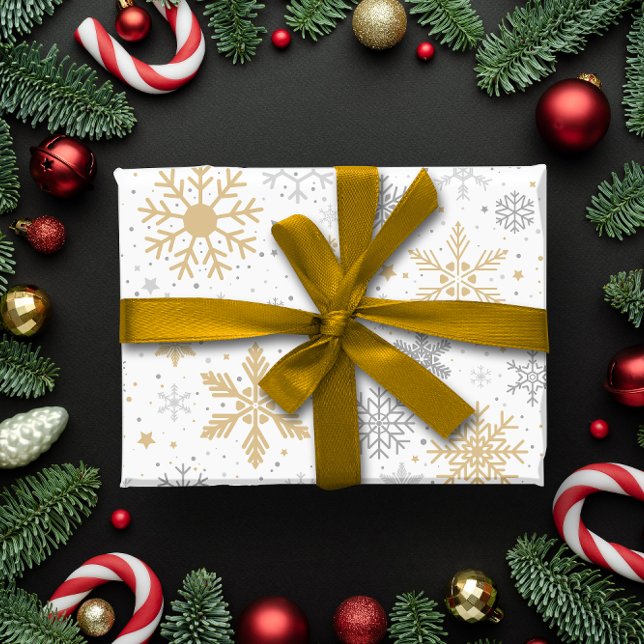 Snowflake and circle Christmas Wrapping Paper (Snowflake and circle Christmas Wrapping Paper)