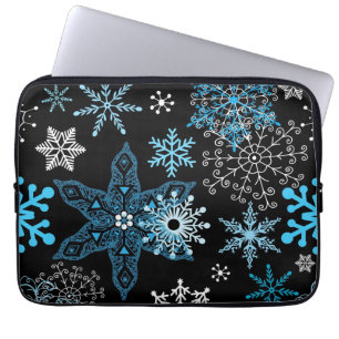 Snowflake pattern laptop sleeve