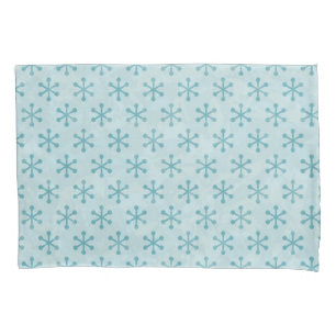 Snowflake pattern pillowcase