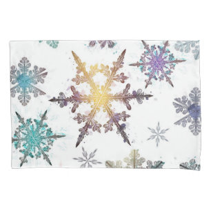 Snowflake pattern pillowcase