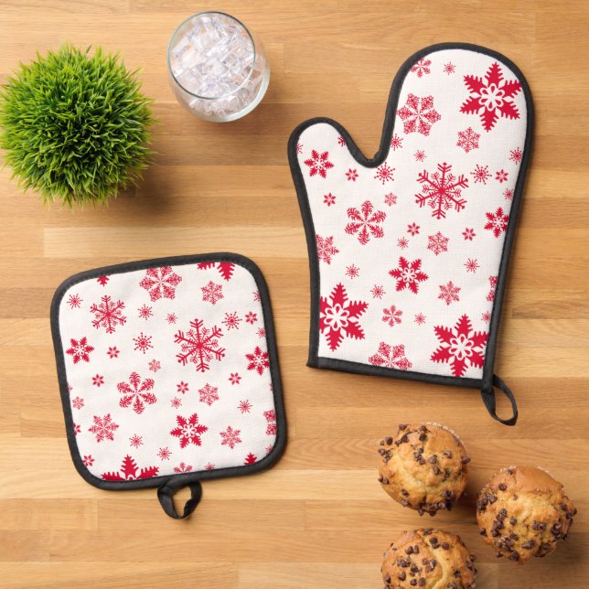 Snowflake Pattern, Red Snowflakes, Snow, White Oven Mitt & Pot Holder Set (Top Down)