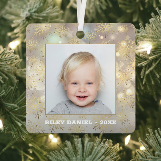 Snowflake Photo Metal Tree Decoration (Insitu)