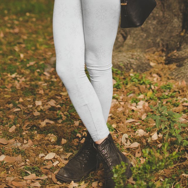 Snowflake Winter Christmas Pattern Leggings (Creator Uploaded)