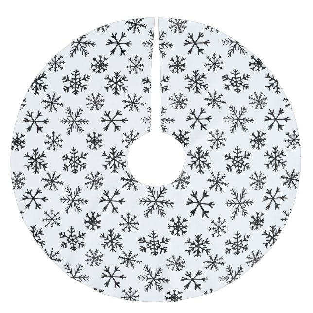 Snowflakes Black and White Pattern Brushed Polyester Tree Skirt (Front)
