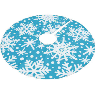 Snowflakes On Aqua Blue Brushed Polyester Tree Skirt