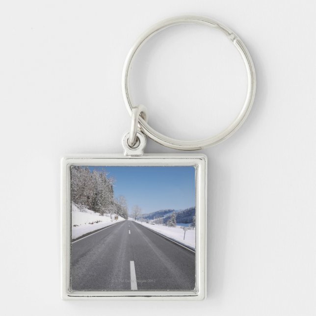 Snowy cold winter landscape 5 key ring (Front)