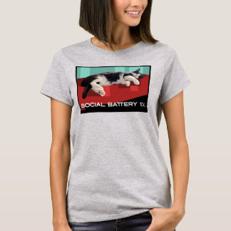 Social Battery 1% Tuxedo Cat Meme – Sleepy Cat  T-Shirt