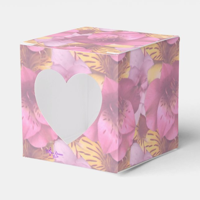 Soft Flowers Peekaboo Heart Square Favour Box (Front Side)