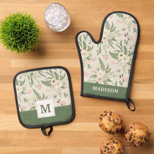 Soft Mint Green Garden Flower Pattern Oven Mitt & Pot Holder Set (Top Down)