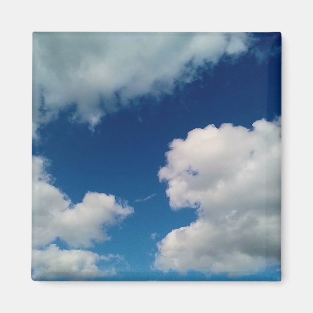Soft white clouds magnet (Front)