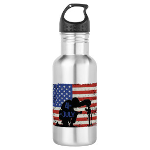 Soldier kneeling silhouette and American flag 532 Ml Water Bottle