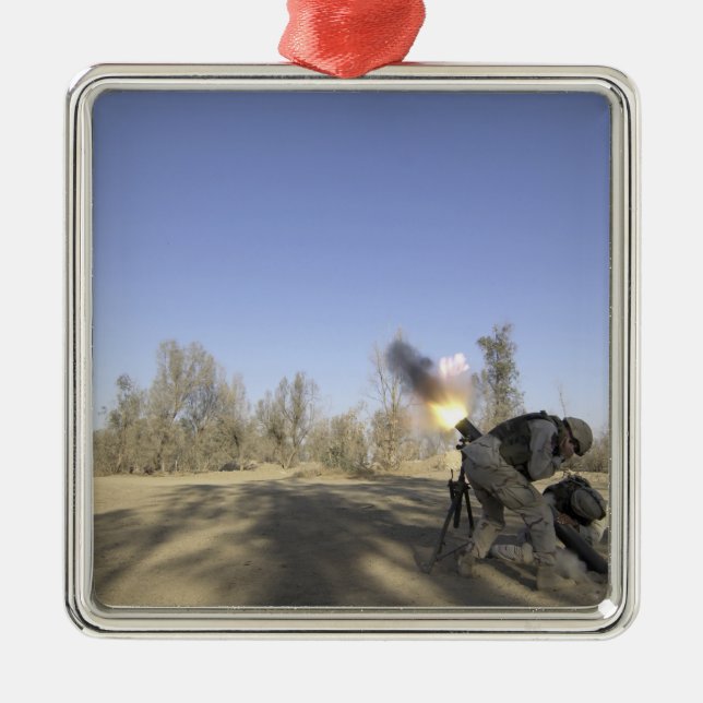 soldiers 2 metal tree decoration (Front)