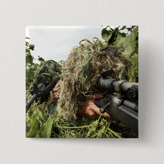 Soldiers dressed in ghillie suits 15 cm square badge (Front)