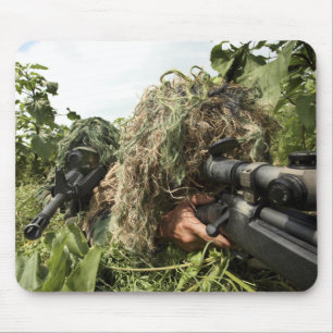 Soldiers dressed in ghillie suits mouse mat