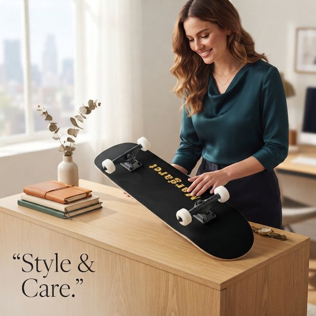 Solid Black Skateboard with Your Name in Style (Solid Black Skateboard with Your Name in Style)