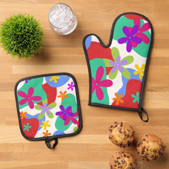 Solid Flowers / Blossoms pattern 11 Oven Mitt & Pot Holder Set (Top Down)