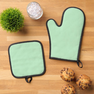 Solid Soft Mint Green Oven Mitt Set