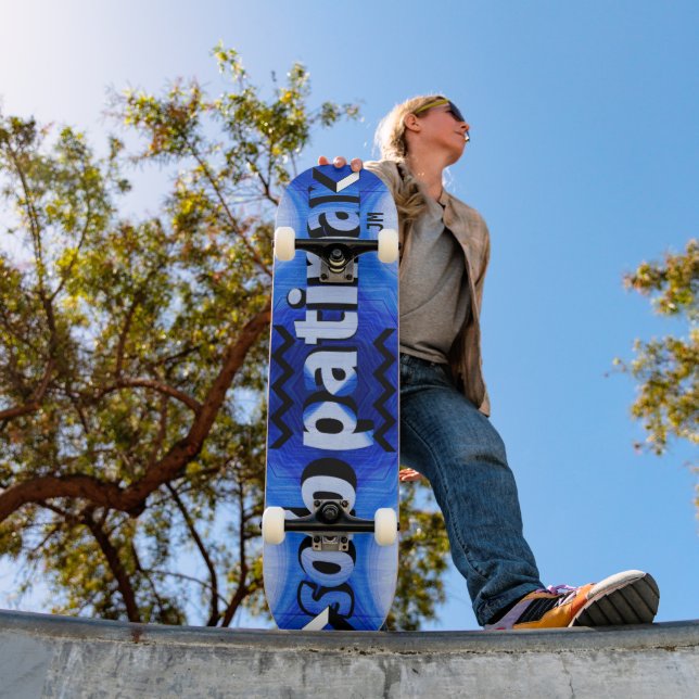  "Solo patina" patineta con monograma Skateboard (Outdoor 1)