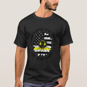 Some Heroes Wear Capes Others Wear Headsets 911 Di T-Shirt