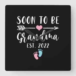 Soon To Be Grandma 2022 For New Grandma Square Wall Clock