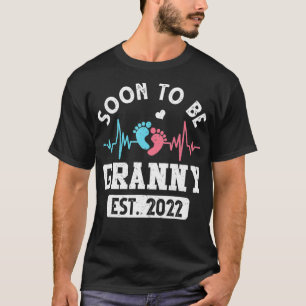 Soon To Be Granny EST 2022 Pregnancy Announcement T-Shirt
