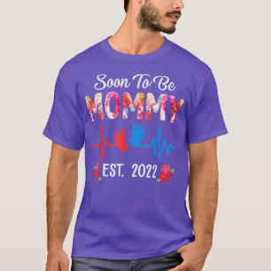 Soon To Be Mummy Est 2022 Pregnancy Announcement T-Shirt