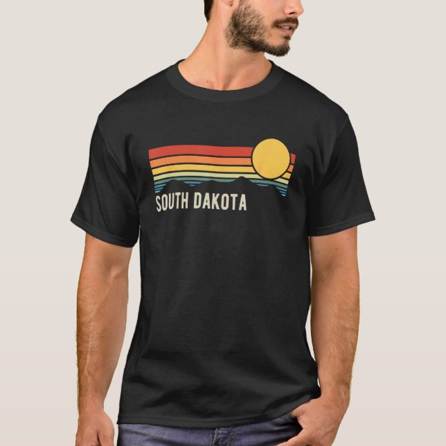 South Dakota USA Retro Sunset Style Design T-Shirt (Front)