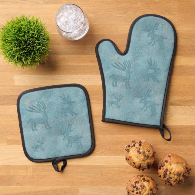 Southwest Winter Deer Petroglyphs Blue Oven Mitt & Pot Holder Set (Top Down)