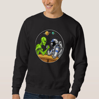 Space Alien Astronaut Arm Wrestling Science Fictio Sweatshirt
