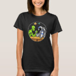 Space Alien Astronaut Arm Wrestling Science Fictio T-Shirt<br><div class="desc">Space Alien Astronaut Arm Wrestling Science Fiction Cosmic.</div>