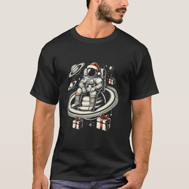 Space Astronaut Saturn Santa Hat Christmas Xmas T-Shirt (Front)