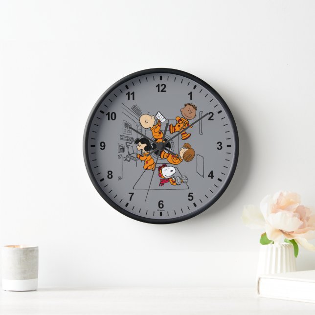 SPACE | Peanuts Gang in Space Clock (Home)