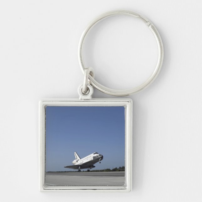 Space shuttle Atlantis approaching Runway 33 Key Ring (Front)