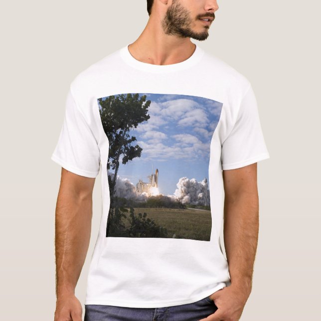 Space Shuttle Atlantis lifts off 18 T-Shirt (Front)