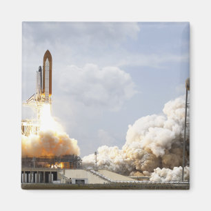 Space Shuttle Atlantis lifts off 21 Magnet