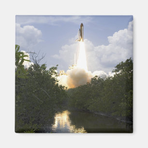 Space Shuttle Atlantis lifts off 26 Magnet