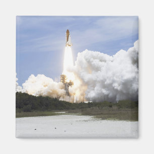 Space Shuttle Atlantis lifts off 28 Magnet