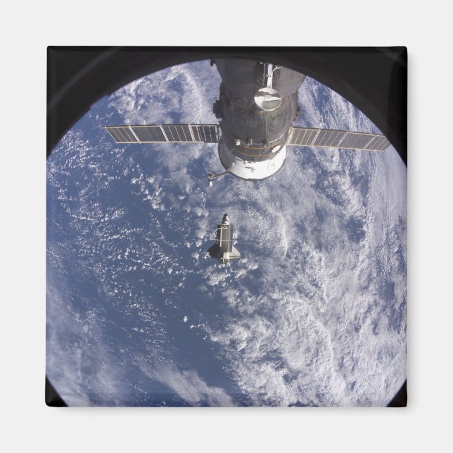Space Shuttle Discovery 11 Magnet (Front)